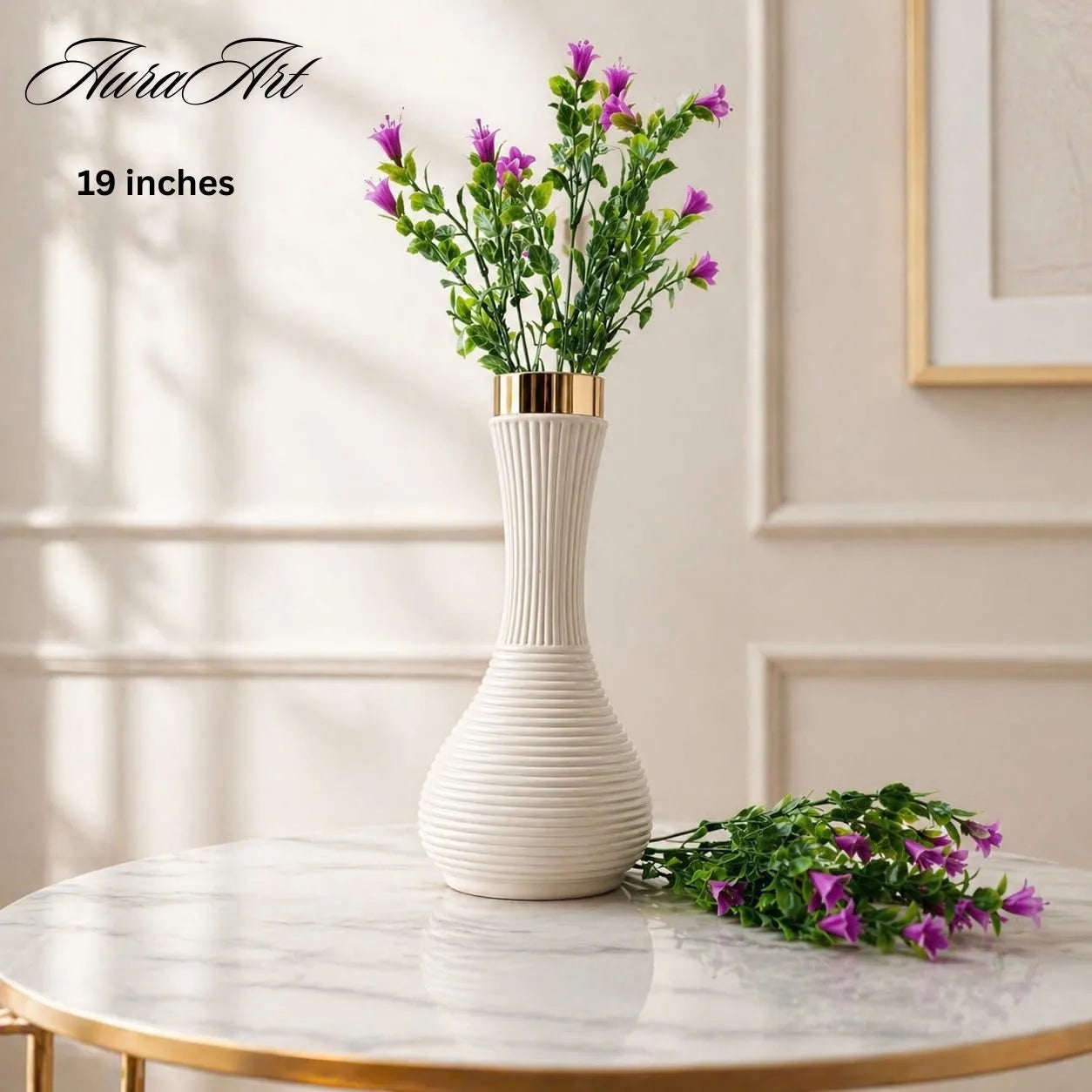 Elegant vases with bouquets flowers premium plastic made decoration pieces best for room, office and home decoration